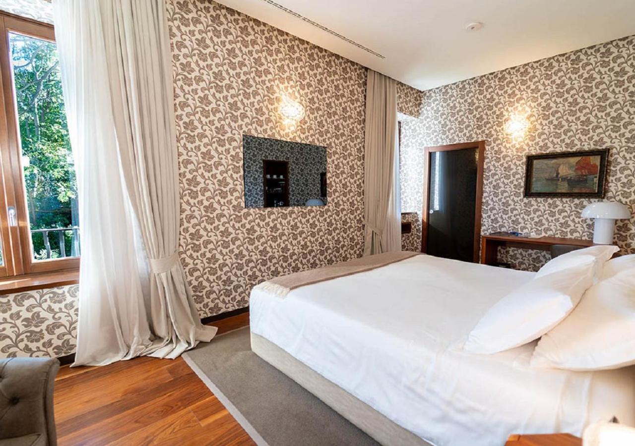 Villa Lario Resort Mandello Mandello del Lario Eksteriør billede