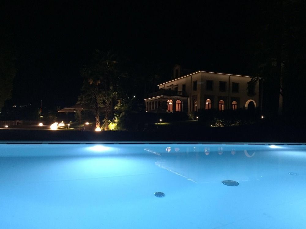 Villa Lario Resort Mandello Mandello del Lario Eksteriør billede